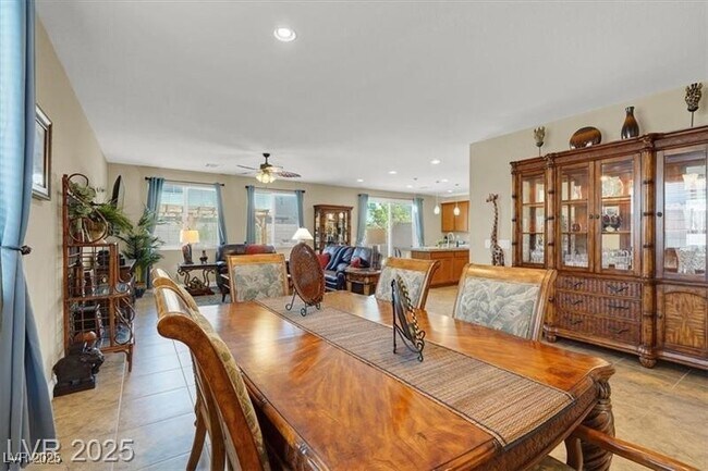 Building Photo - 4630 Summer Azure St