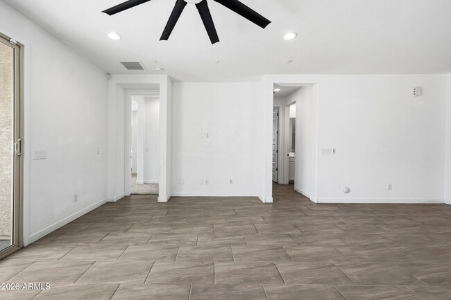 Building Photo - 1627 W Estes Way