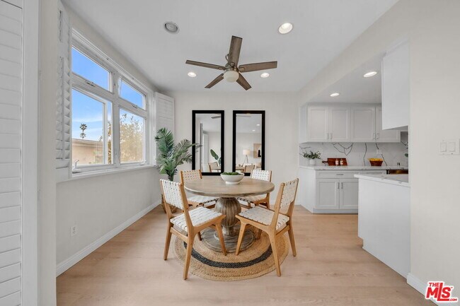 Building Photo - 900 Euclid St