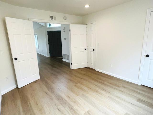 Building Photo - 1420 Tres Hermanas Way