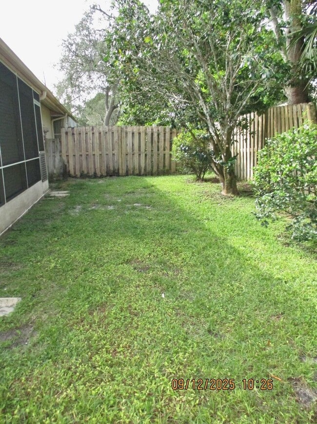 Building Photo - Spacious 2BR/2BA Townhouse – 1,550 Sq. Ft....