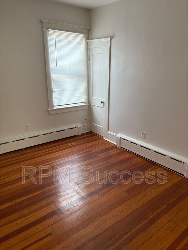 Building Photo - 19 Stephen St