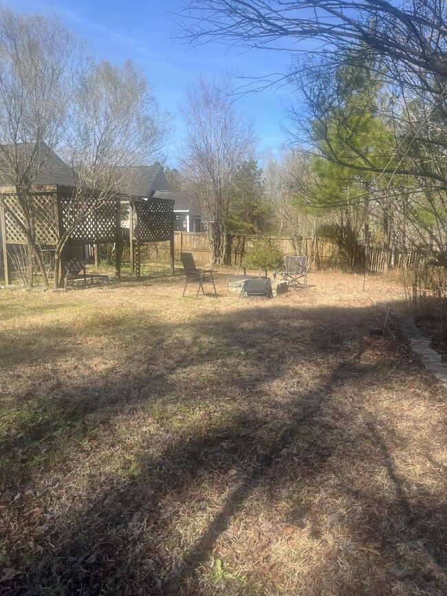 Building Photo - 343 Briarbend Rd