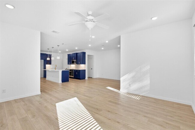 Building Photo - Brand-New 2025 Home in Gated Community Near Downtown Dallas