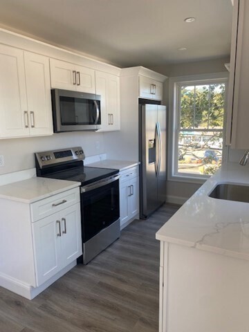 Building Photo - 163 Summer St