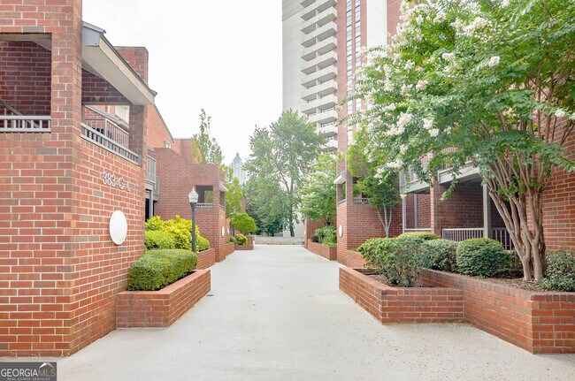 Building Photo - 375 Ralph McGill Blvd NE