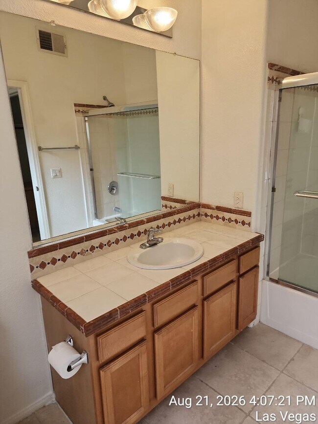 Building Photo - 664 Peachy Canyon Cir