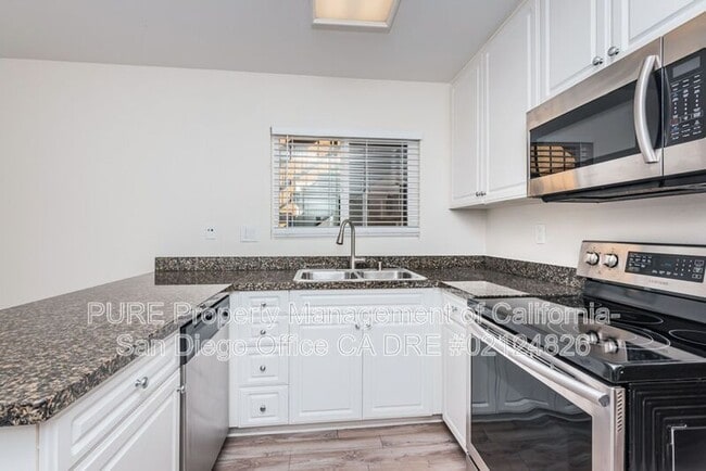 Building Photo - 17129 W Bernardo Dr