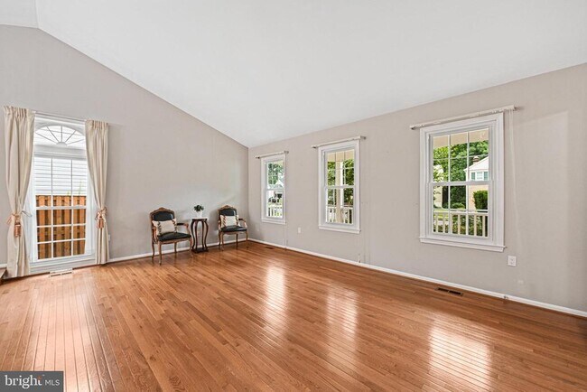 Building Photo - 9760 Hatmark Ct