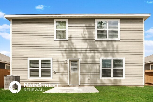 Building Photo - 26213 Raphael Dr