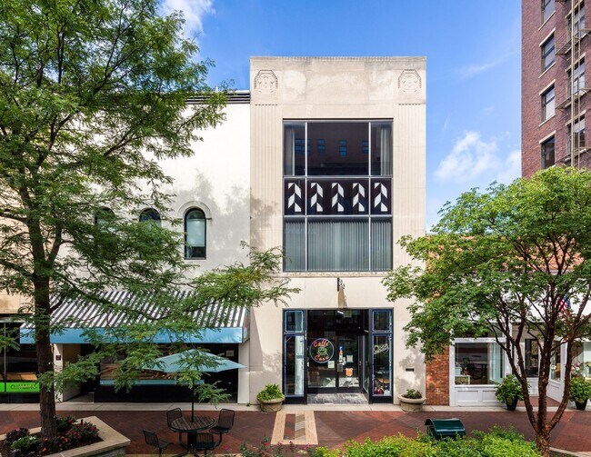 Building Photo - Peregrine 128