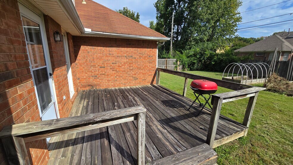 Building Photo - 1388 Hardwood Trl