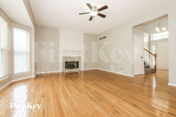 Building Photo - 914 NE 93rd Ct