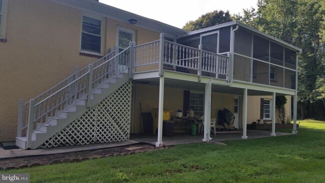 Building Photo - 1154 Steamboat Rd