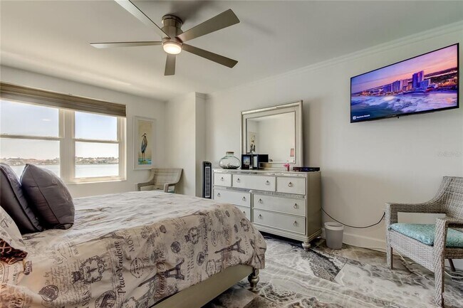 Building Photo - 5200 Brittany Dr S