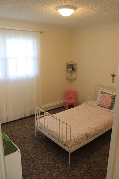 Building Photo - 14455 Jefferson Ave