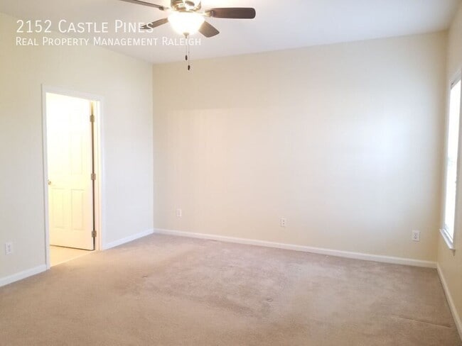 Building Photo - 2152 Castle Pines Dr