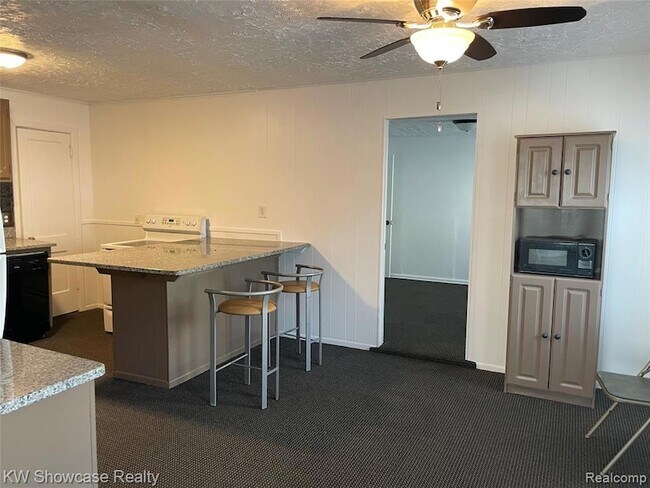 Building Photo - 4335 Territorial Rd