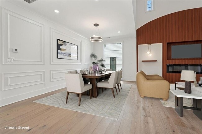 Building Photo - 120 Thome Dr