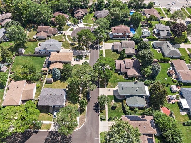 Building Photo - 1126 Tiverton Ct