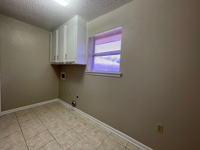 Building Photo - 4508 Mill Pond Ct