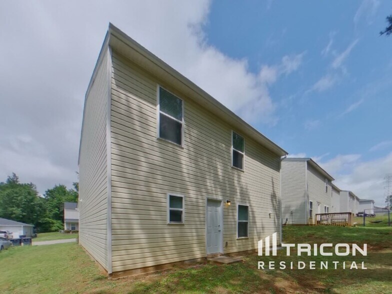 Building Photo - 316 Cedar Ridge