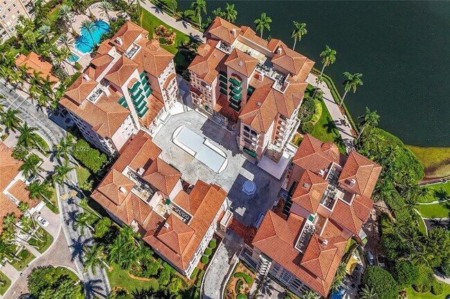 Building Photo - 13643 Deering Bay Dr