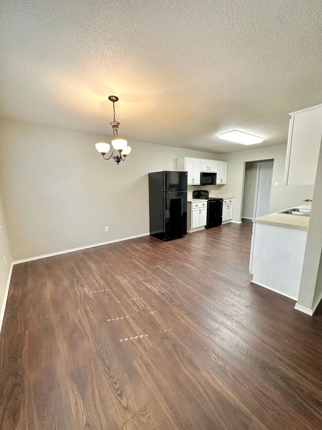 Building Photo - 2315 Windy Cir