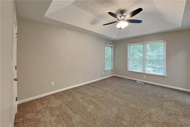 Building Photo - 170 Sterling Dr