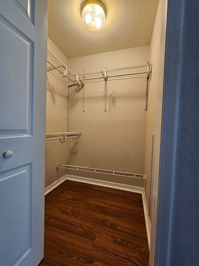 Building Photo - A small, gated community close to UNF, St....