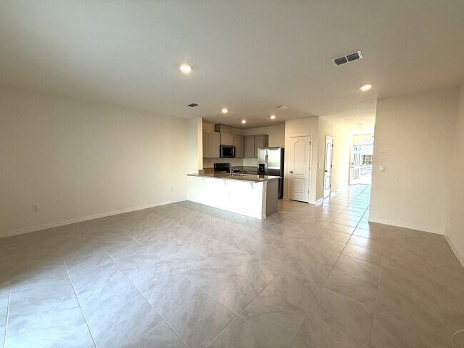 Building Photo - 1967 Tamarack Pass