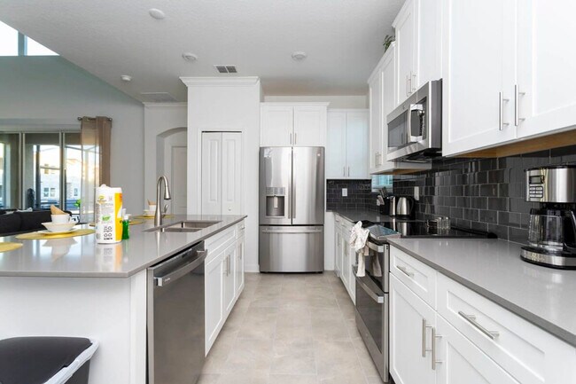 Building Photo - 4319 Scene Ln