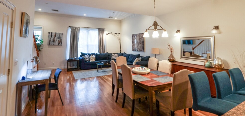 Building Photo - 2 Harvard Sq