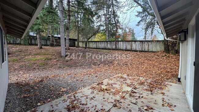 Building Photo - Spacious, Open-Concept 3 Bedroom West Linn Home
