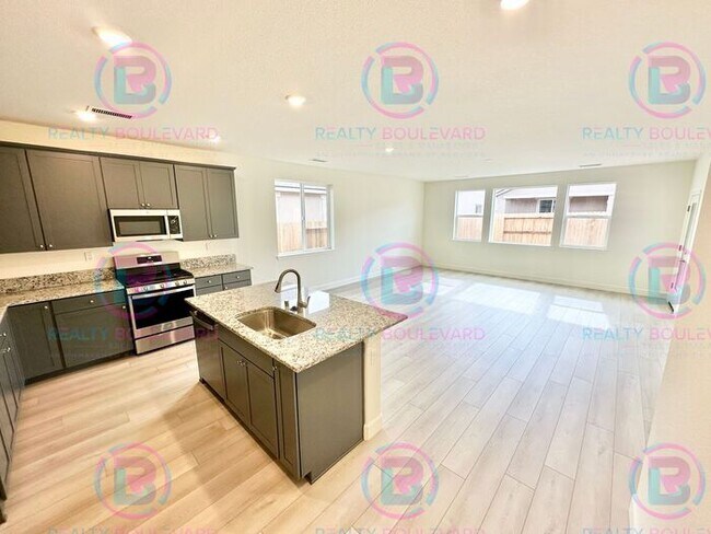 Building Photo - Modern Elegance in the Heart of Carson Cit...