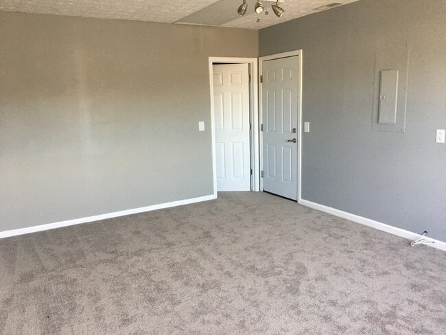 Building Photo - Coming Soon! 4 Bedroom 2 Bathroom Home