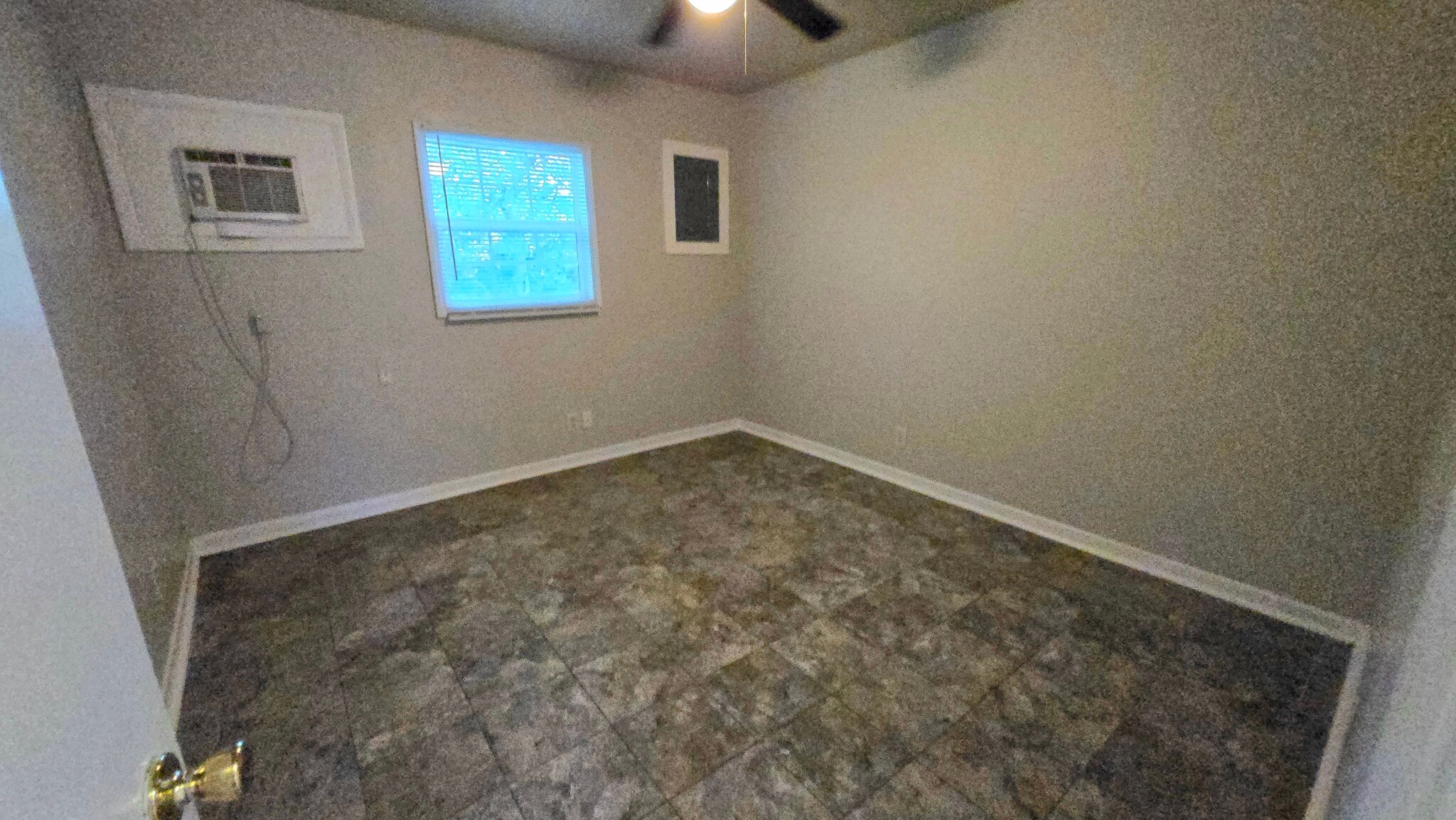 Building Photo - 1503 Golf Club Ln