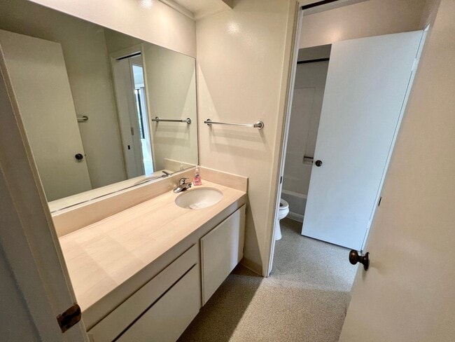 Building Photo - 185C -TL - CS