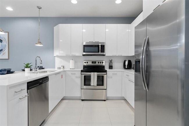 Building Photo - 1601 Tranquil Ave