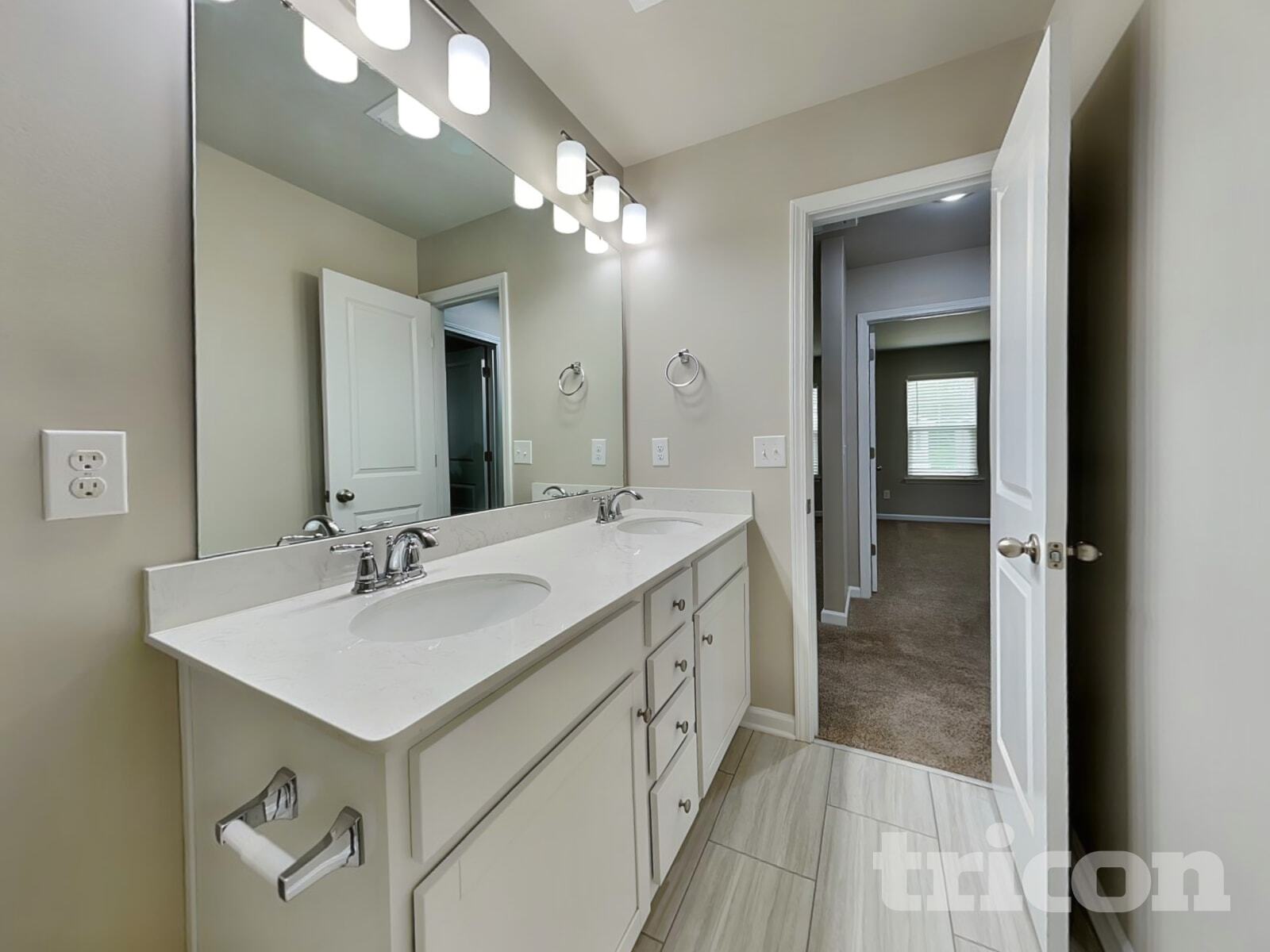 Building Photo - 143 Spring Knoll Dr