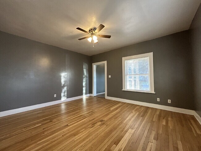 Building Photo - Duplex Located In Lubbock & Minutes From Schools, Parks & Texas Tech Campus