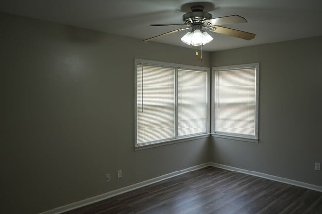 Building Photo - 4815 41st- preleasing for 07/15