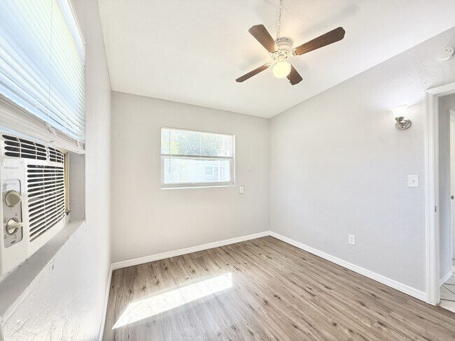 Building Photo - 7111 Onyx Dr N