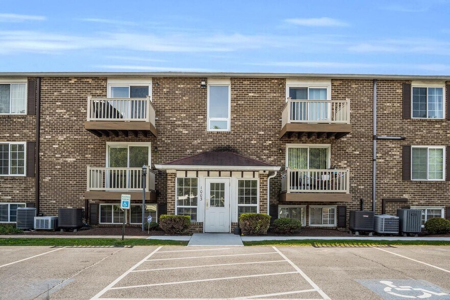 Primary Photo - 1003 Nanroc Dr