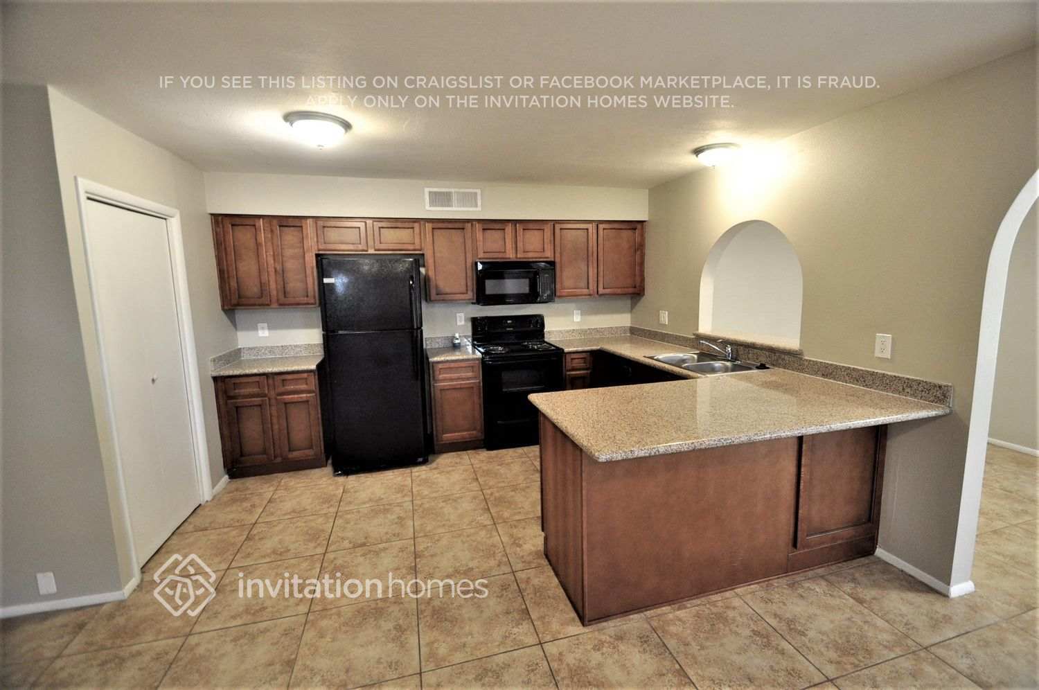 Building Photo - 2749 E John Cabot Rd