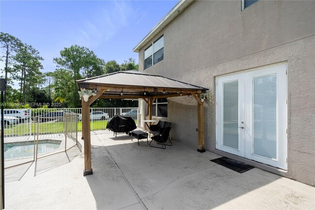 Building Photo - 17125 35th Pl N