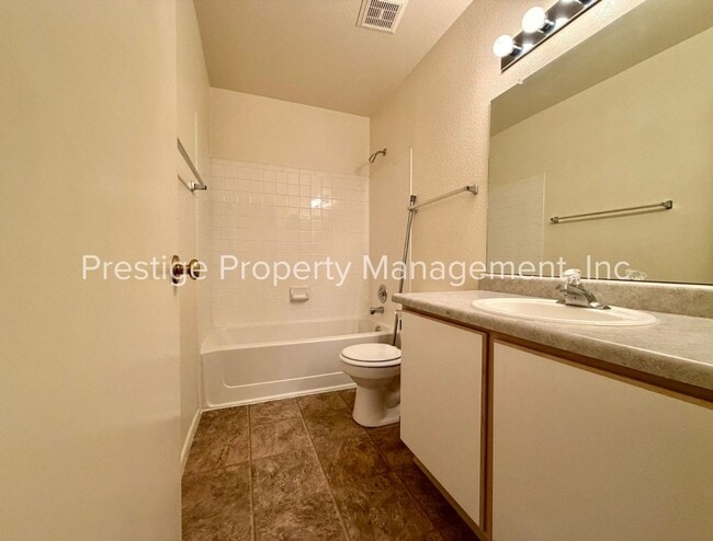 Building Photo - ***RENT SPECIAL*** 3/2 Beautiful Rita Ranch Home With Open Design!!!