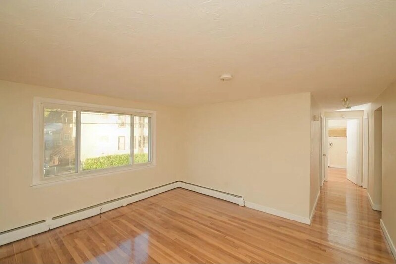 Building Photo - 19 Crossman St