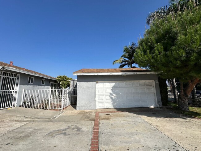 Building Photo - Comfort, Style & Convenience in Hacienda Heights