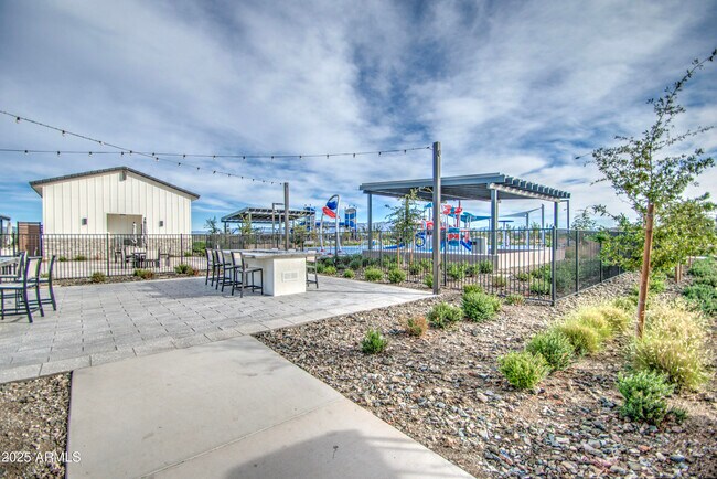 Building Photo - 1749 W Stealth Ave